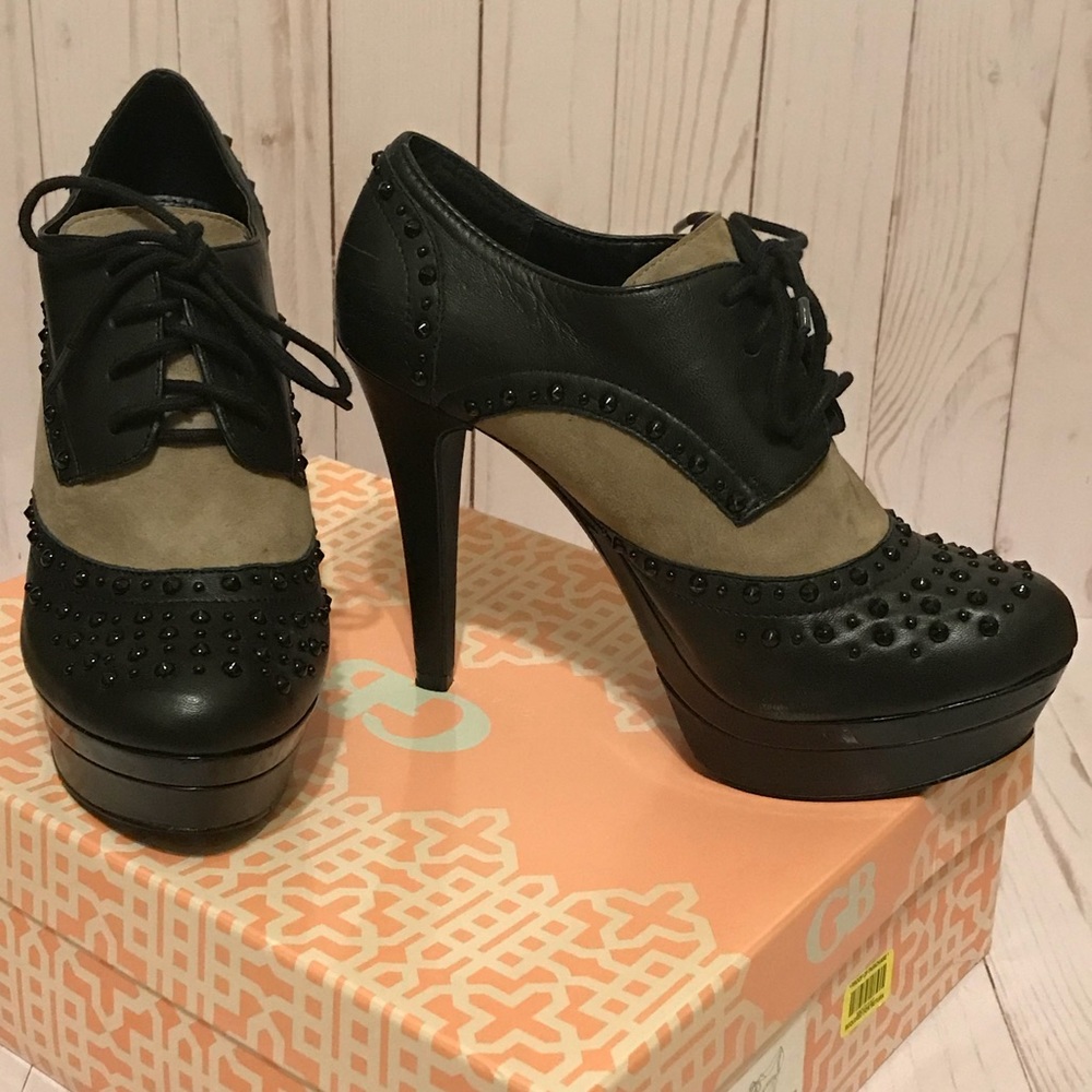 Gianni Bini Studded heels. Size 9
